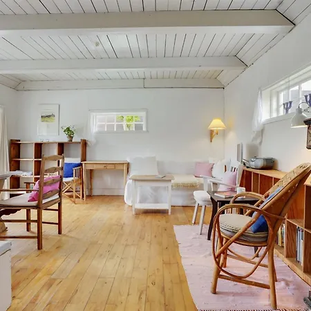 Helny - 300m From The Sea By Interhome